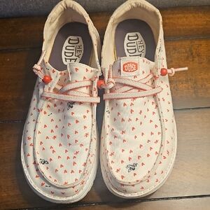 Hey Dude Women Wendy Cream With Hearts